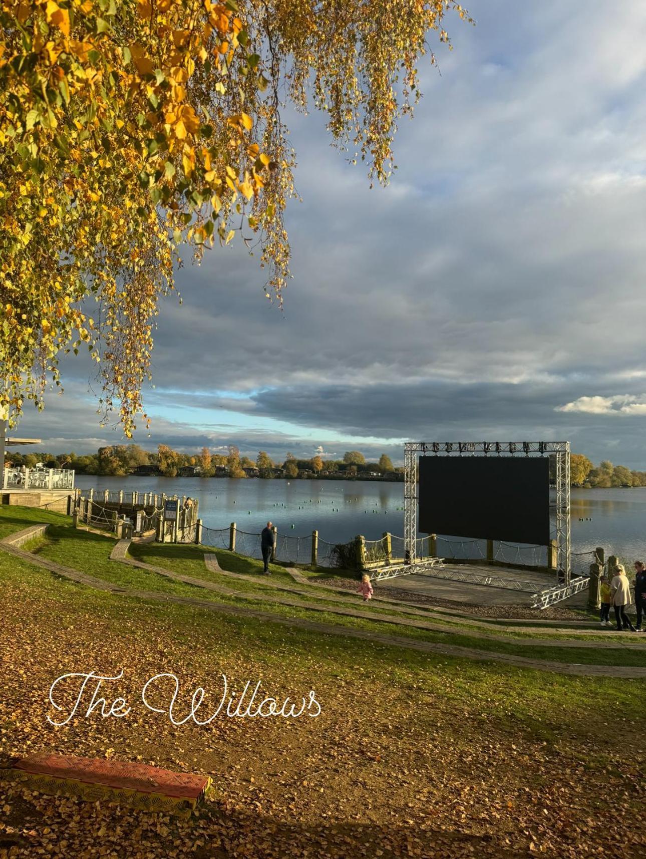 Отель The Willows Jet Ski Lake View Tattershall Lakes Экстерьер фото